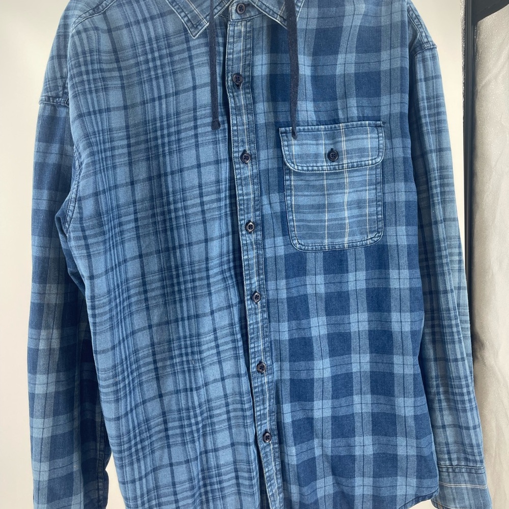 American Eagle Outfitters Blue Checkered Casual Shirt